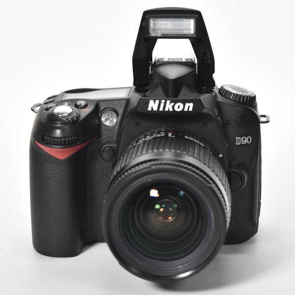 Nikon D90 SLR Digital Camera 12.3MP 18-55mm Lens HD Video 6737 Clicks 32GB SD - Picture 2 of 16